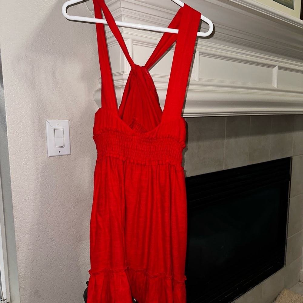 RED DRESS - Picture 2 of 3